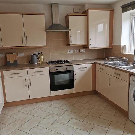 Modern Roomy 3 Bedroom Home Pershore Exterior photo