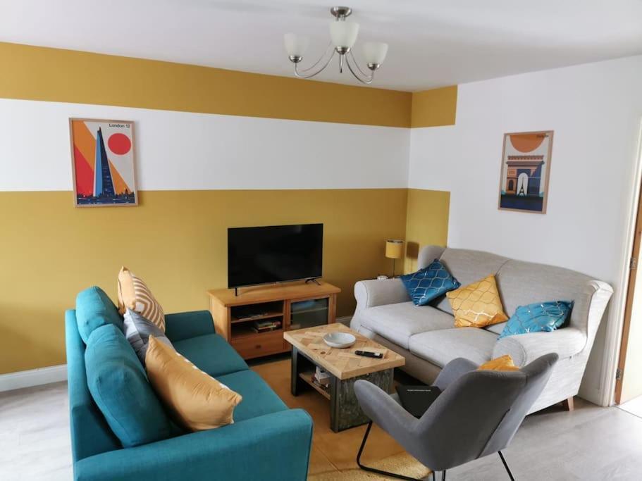 Modern Roomy 3 Bedroom Home Pershore Exterior photo